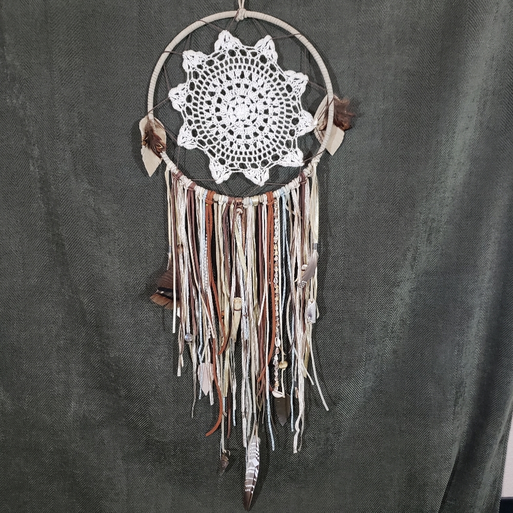 Handmade wedding dreamcatcher